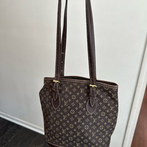 Louis Vuitton Handbags - Louis Vuitton Brown Monogram Canvas Tote